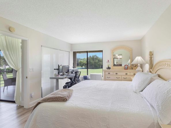 11090 Green Lake Drive 201, Boynton Beach FL 33437