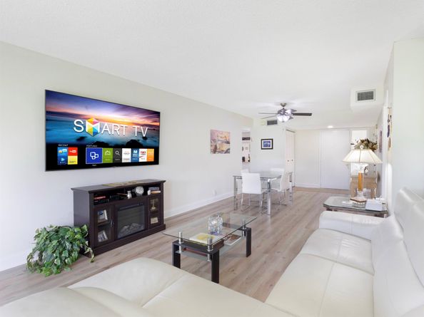 11090 Green Lake Drive 201, Boynton Beach FL 33437