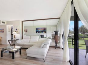 11090 Green Lake Drive 201, Boynton Beach FL 33437