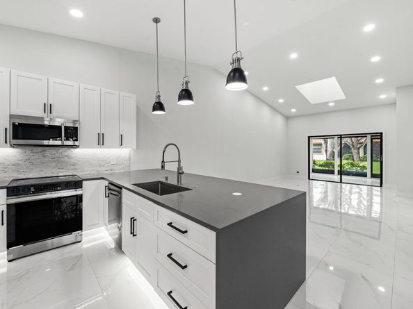 6078 Sunny Pointe Circle, Delray Beach FL 33484
