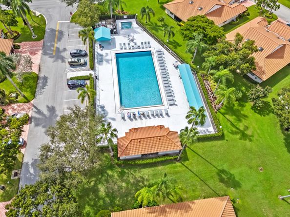 6078 Sunny Pointe Circle, Delray Beach FL 33484
