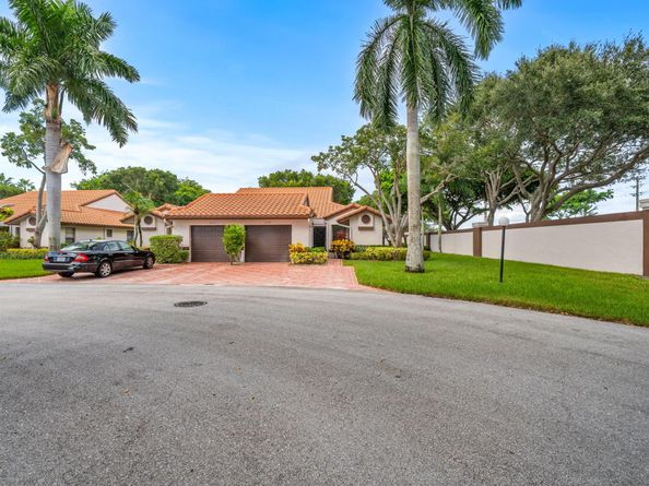 6078 Sunny Pointe Circle, Delray Beach FL 33484