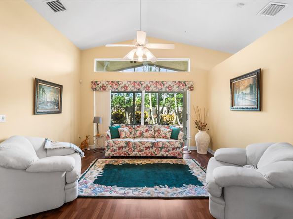 8835 Harrods Dr, Boca Raton FL 33433