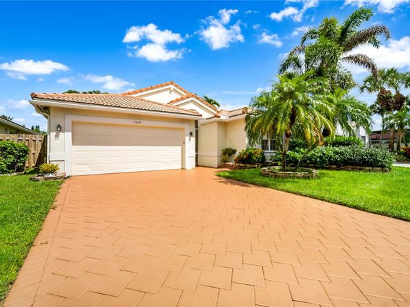 8835 Harrods Dr, Boca Raton FL 33433
