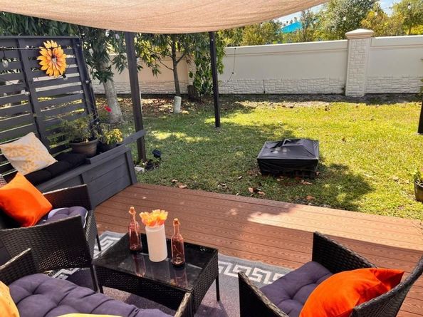 5907 NW 74th Ave, Tamarac FL 33321