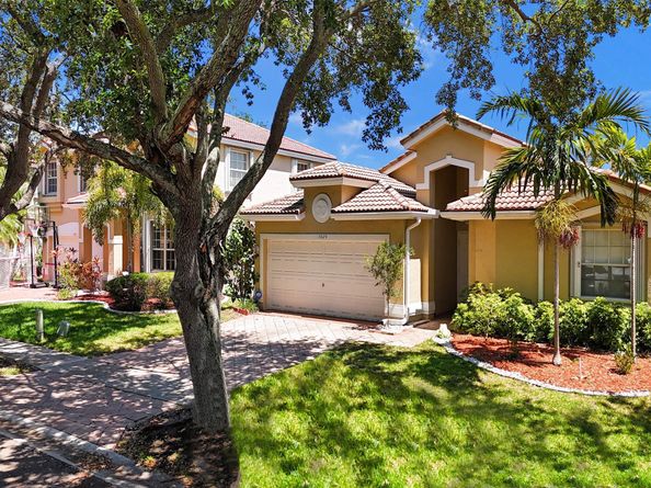 13829 NW 22nd St, Sunrise FL 33323
