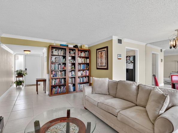 1004 Bridgewood Place, Boca Raton FL 33434