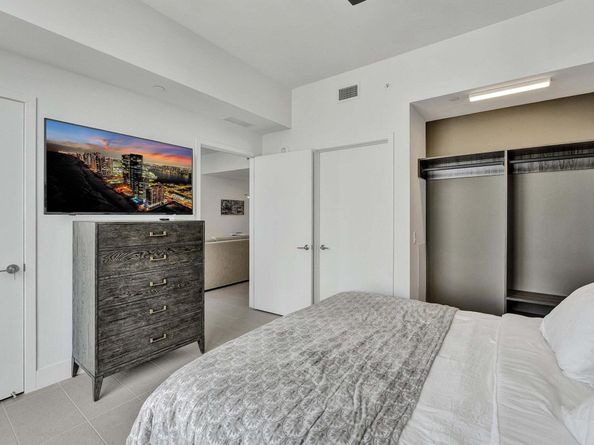 159 NE 6th Street 4813, Miami FL 33132