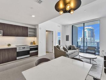 159 NE 6th Street