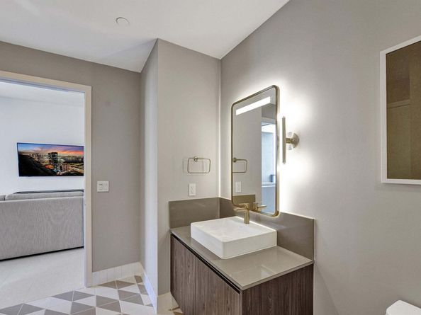 159 NE 6th Street 4813, Miami FL 33132