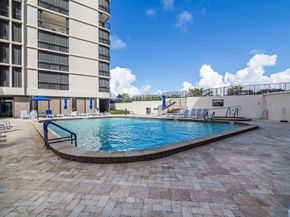 5380 N Ocean Drive 9d, Singer Island FL 33404