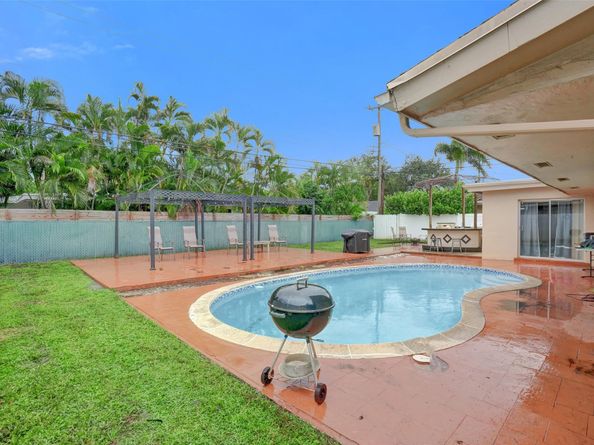 6210 NE 21st Rd, Fort Lauderdale FL 33308