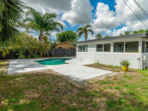 4330 NE 13th Avenue, Oakland Park FL 33334