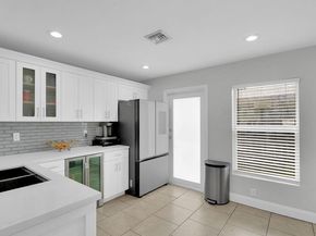 713 NW 6th St, Hallandale Beach FL 33009