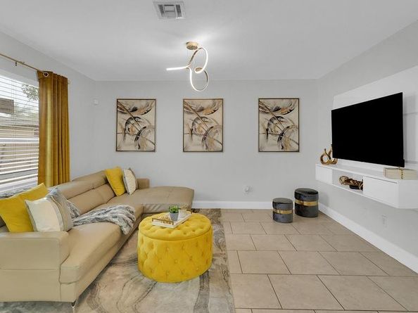 713 NW 6th St, Hallandale Beach FL 33009