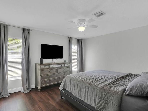 713 NW 6th St, Hallandale Beach FL 33009