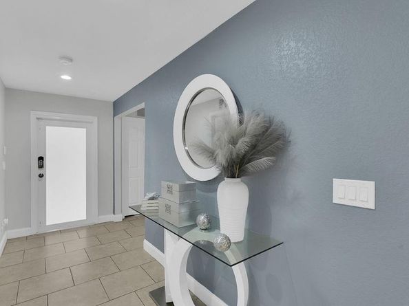 713 NW 6th St, Hallandale Beach FL 33009