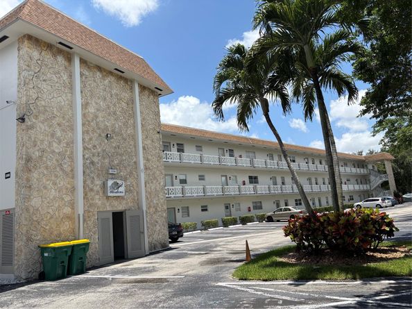 3506 NW 49th Ave 604, Lauderdale Lakes FL 33319