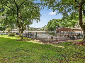 2003 Granada Dr F1, Coconut Creek FL 33066