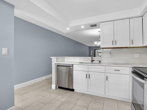 2003 Granada Dr F1, Coconut Creek FL 33066