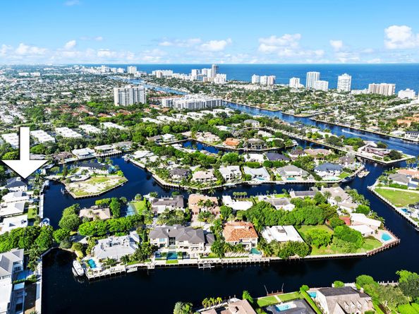 70 N Compass Dr, Fort Lauderdale FL 33308