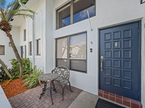 361 W Camino Real 9, Boca Raton FL 33432