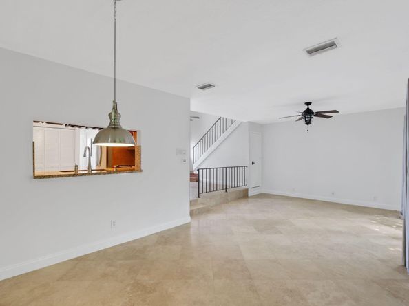 361 W Camino Real 9, Boca Raton FL 33432