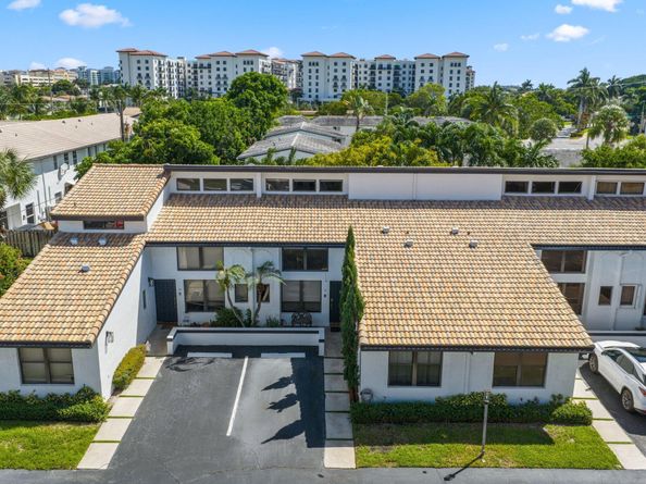 361 W Camino Real 9, Boca Raton FL 33432