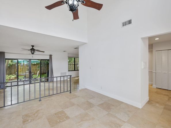 361 W Camino Real 9, Boca Raton FL 33432
