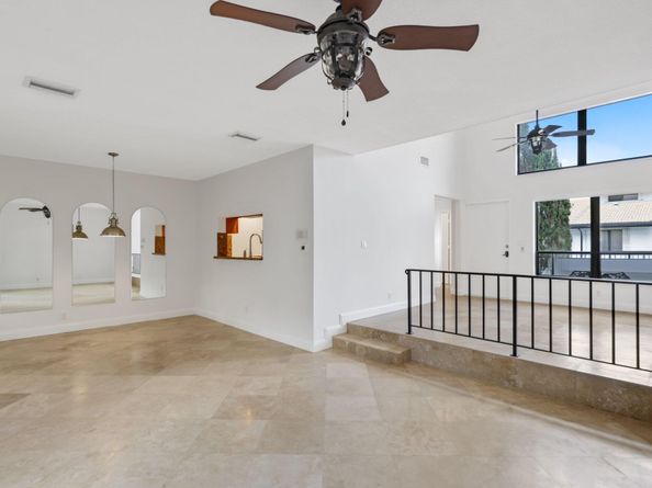 361 W Camino Real 9, Boca Raton FL 33432