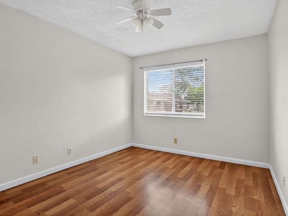 1343 Sussex Dr, North Lauderdale FL 33068