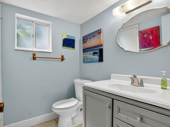 1343 Sussex Dr, North Lauderdale FL 33068