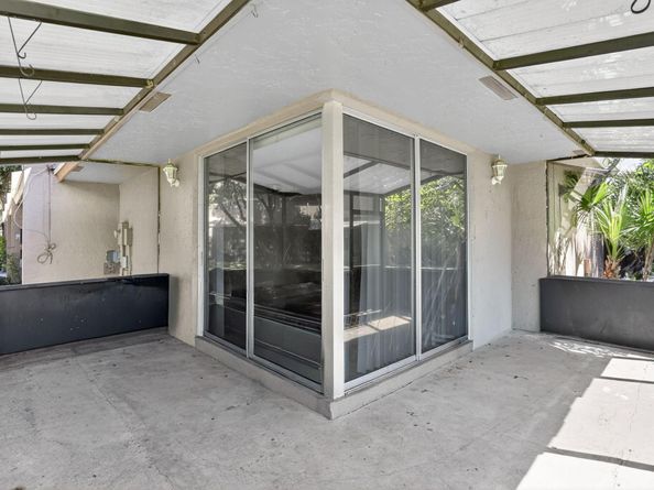1343 Sussex Dr, North Lauderdale FL 33068