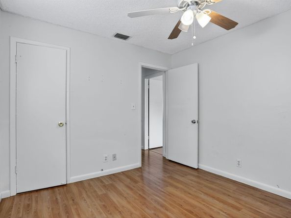 1343 Sussex Dr, North Lauderdale FL 33068
