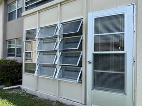 504 Davis Road 95, Palm Springs FL 33461