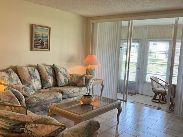 504 Davis Road 95, Palm Springs FL 33461