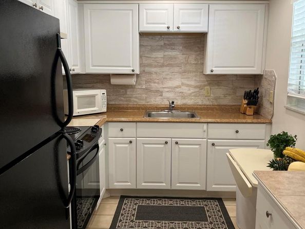 504 Davis Road 95, Palm Springs FL 33461