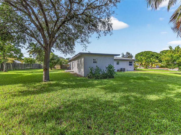 206 NW 5th Avenue, Boynton Beach FL 33435