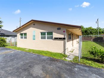 237 NW 12th Ct