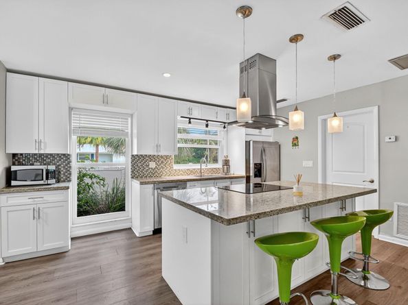 113 Park Lane E, Hypoluxo FL 33462