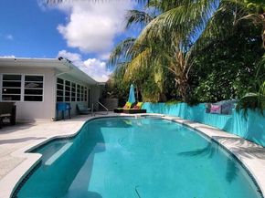 113 Park Lane E, Hypoluxo FL 33462