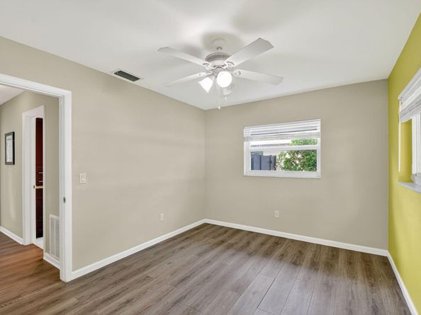 113 Park Lane E, Hypoluxo FL 33462