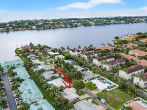 113 Park Lane E, Hypoluxo FL 33462