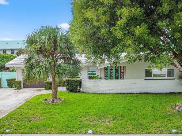 113 Park Lane E, Hypoluxo FL 33462