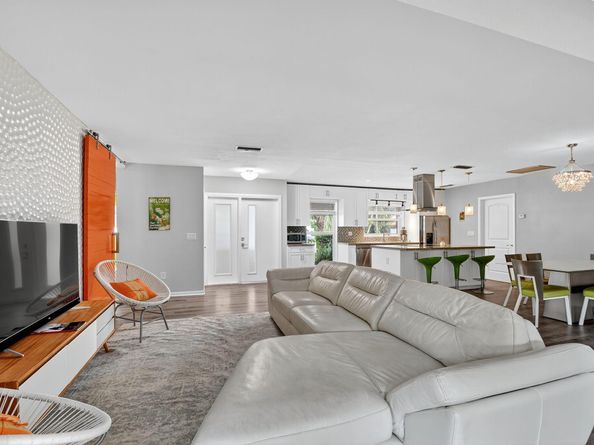 113 Park Lane E, Hypoluxo FL 33462