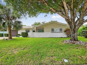 113 Park Lane E, Hypoluxo FL 33462