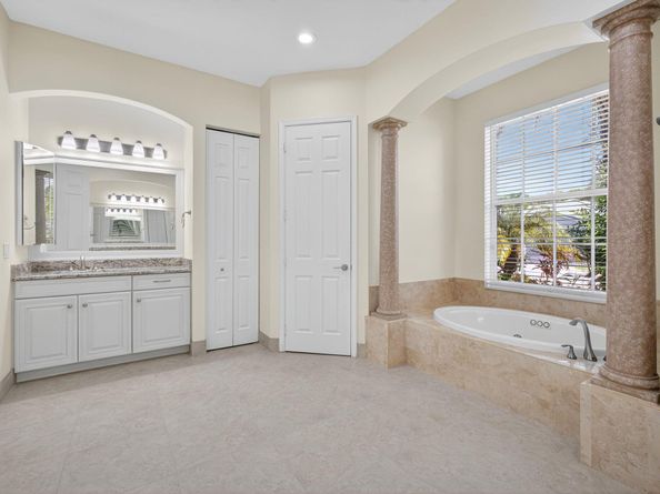 11792 Osprey Pointe Circle, Wellington FL 33449