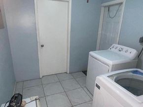 4220 NW 51st Ave, Lauderdale Lakes FL 33319