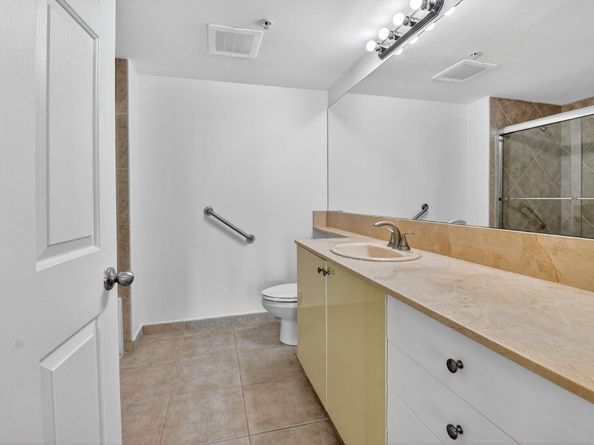 625 Casa Loma Boulevard 304, Boynton Beach FL 33435