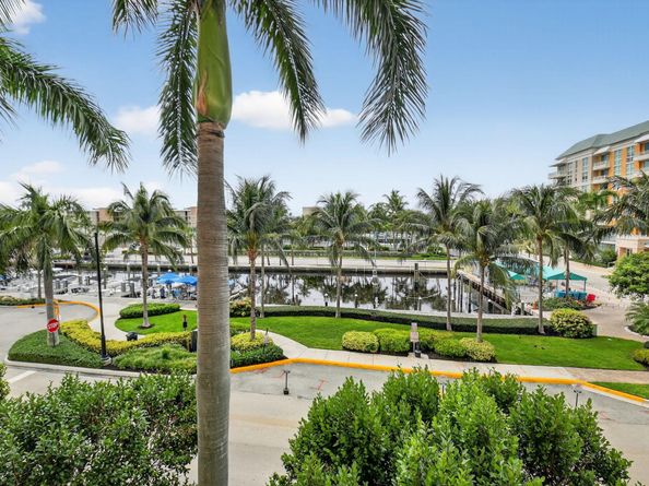 625 Casa Loma Boulevard 304, Boynton Beach FL 33435
